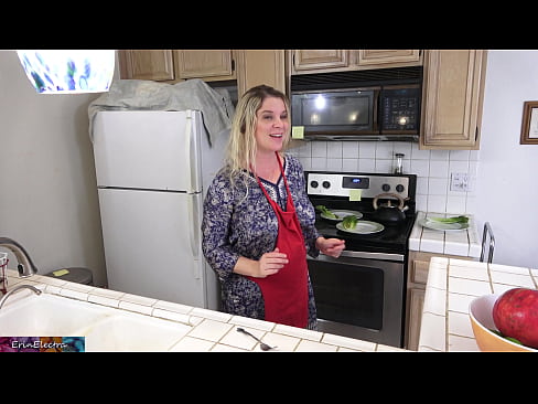 ❤️ A madrasta o ordenha na cozinha antes de sua data ❤❌ Porno de qualidade em pt-br.wassell.ru